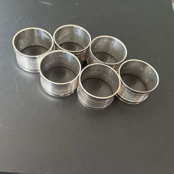 Set of Six Silver Plated Napkin Rings Ribbed Design Round Shape Vintage - Picture 8 of 9